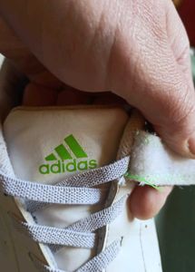 White Sneakers with Green Accents, size UK6, 25 cm