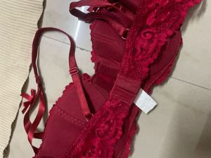 Beige Ribbed Crop Top &amp; Red Lace Bra Set
