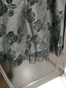 black floral velvet printed dress 👗