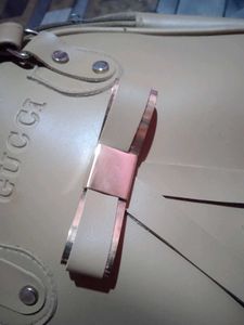 Stylish GUCCI Shoulder Bag