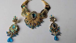 Exquisite Peacock Design Necklace & Earrings