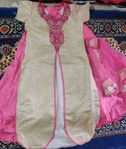 Lehanga in pink with long top