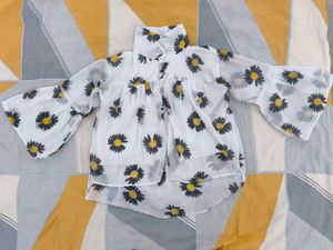 White Daisy Print Flare Sleeve Top