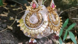 Earrings Beautiful 🙋 Price Droped