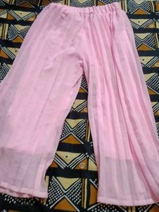 Girls pants with top 🎀🎀