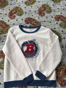 Cream Textured Crew Neck Sweatshirt with "B" Logo