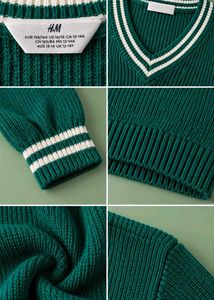 EMERALD GREEN STRIPED V-NECK SWEATER