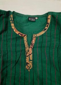 Elegant Green Kurta Set with Maroon Pants