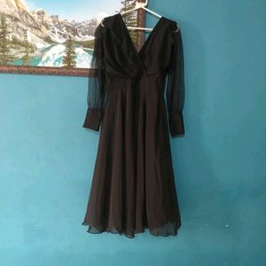Elegant Black Midi Dress