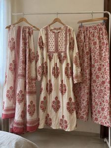 Floral 3 piece Kurta Set