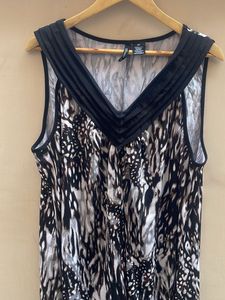 Chic Sleeveless Abstract Print Top
