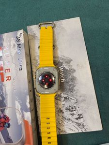 Smartwatch "Ultra" Yellow Strap