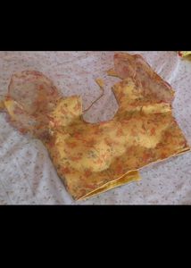 Ruffle Blouse 🔥price Drop🔥🔥