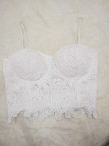 Elegant White Lace Corset .