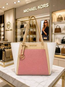 MICHAEL KORS* *MK MEDIUM TOTE* *7A HIGH END QUALIT