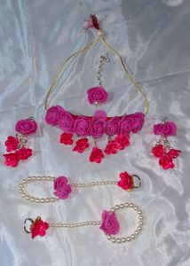 Beautiful Floral Jewellery Set for Haldi