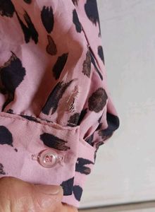 Chic Leopard Print Button-Up Shirt