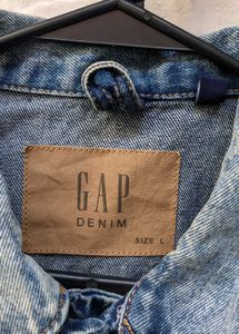 Vintage GAP Denim Jacket - Classic Style