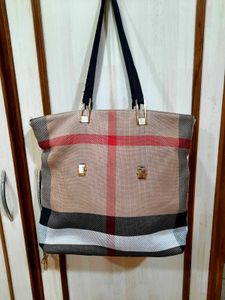burr berryClassic Plaid Tote Bag
