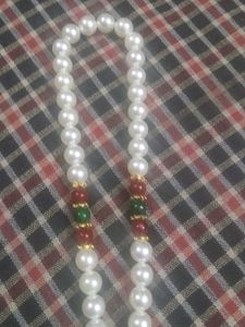 Elegant Pearl Necklace with Pendant
