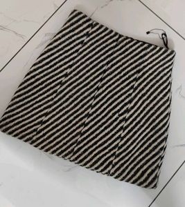 Chic Striped Mini Skirt