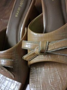 Chic Beige Bow Heels