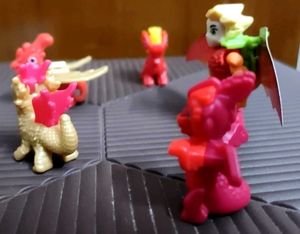 set of 5 kinder Joy dragon toy figures