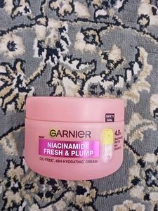 Garnier Niacinamide Fresh & Plump Cream