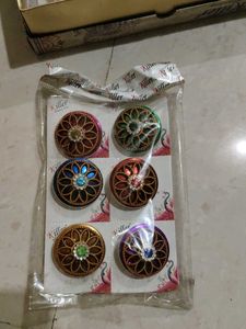Set of 6 Flower Brooches/Pins