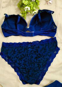 Hunkemoller Maya Push-Up Bra with brief 👍