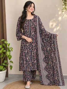Elegant Floral Print Kurta Set with Dupatta