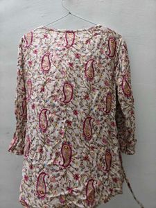 Beautiful Paisley Print Kurta