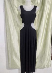 Chic Black Cut-Out Maxi Dress