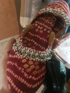 Embellished Ethnic Juttis