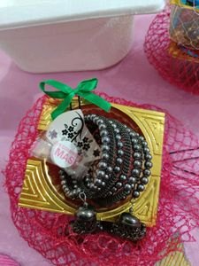 EARRINGS &amp; BANGLES SET