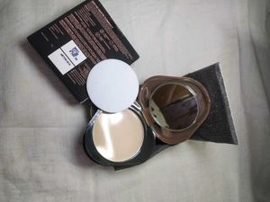 Face Canada 3 in 1 Compact Foundation