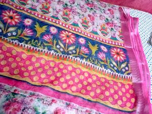 Beautiful Floral Print Saree