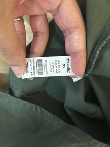 Zudio Cropped Zip-Up Collared Top