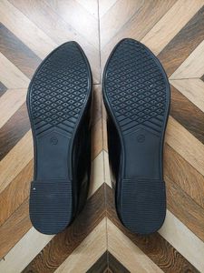 Flat Bellies Sandal