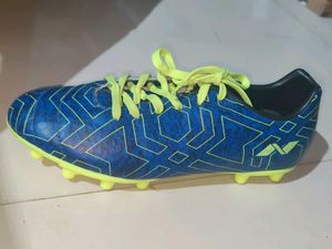 NIVIA Impact Football Shoes For Men. No Coins.