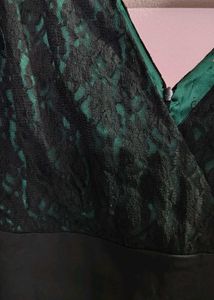 Elegant Black &amp; Green Lace Dress