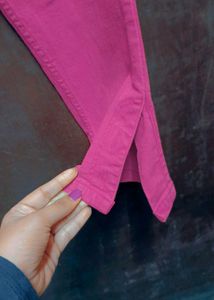 Stylish Pink High-Waisted Jeans