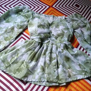 Chic Floral Print Off-Shoulder Peplum Top