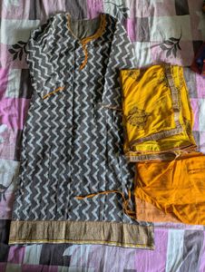 Ethnic Grey Zigzag Kurta Set