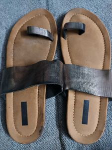 Metallic Strap flat Sandals