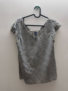 Fame forever - Classic Striped V-Neck Top -