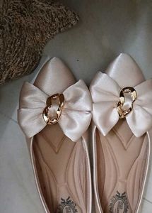 Elegant Bow Ballerina Flats - UK 7/ 40