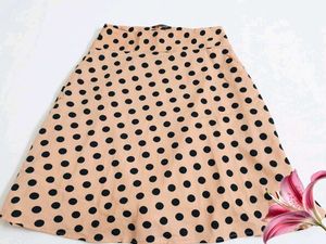 Polka dot skirt 𝜗ৎ