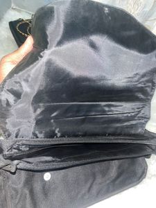 Stylish Black Messenger Bag
