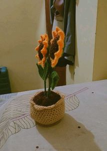 Crochet sunflower pot